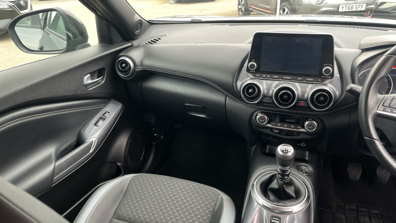 Nissan Juke 1.0 DiG-T 114 N-Connecta 5dr Petrol Hatchback